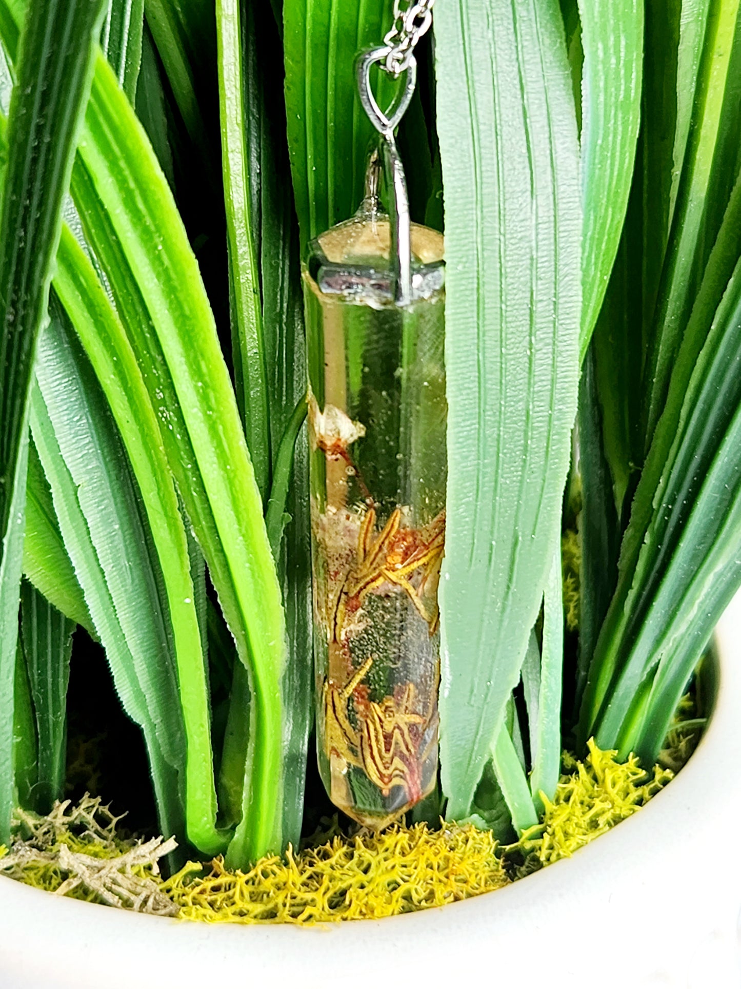 Crystal gem pendants with real flowers