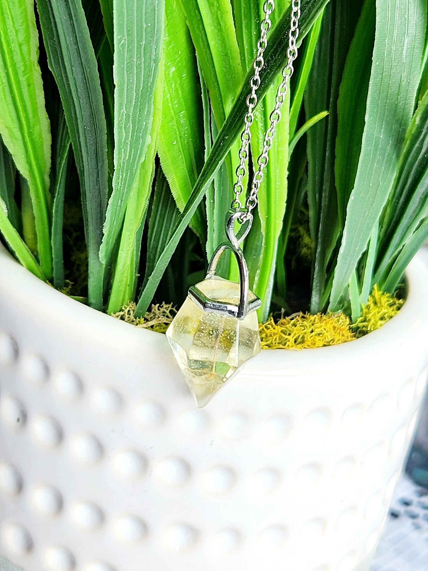 Crystal gem pendants with real flowers