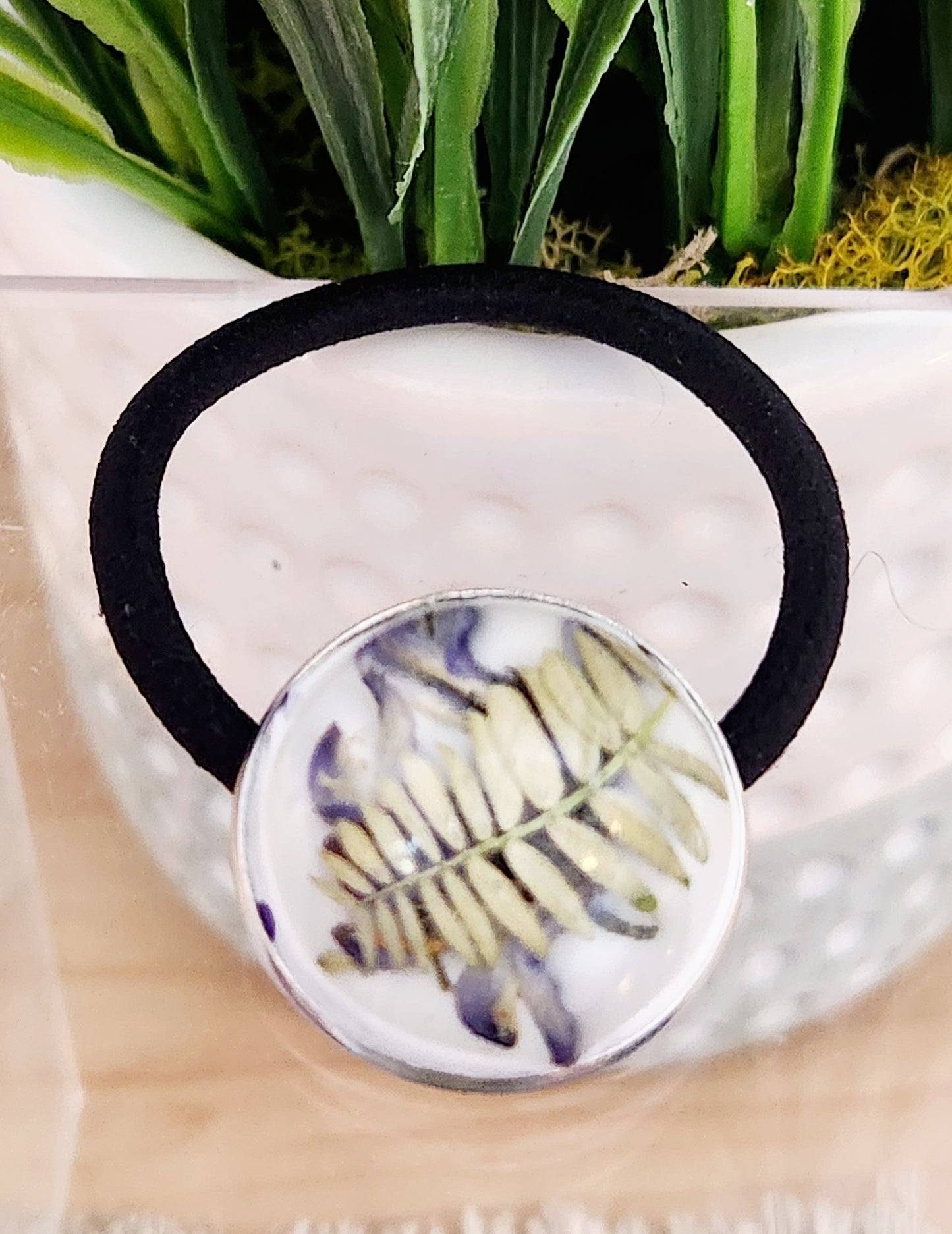 Hair elastics with tundra gems