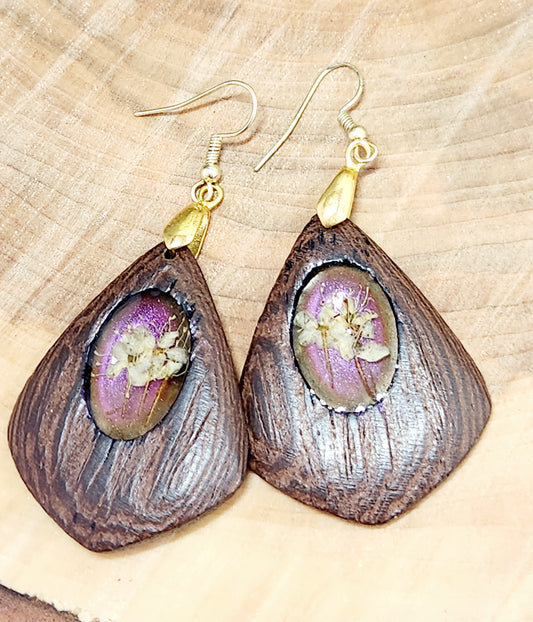 Wooden frame earrings with labrador tea flowers