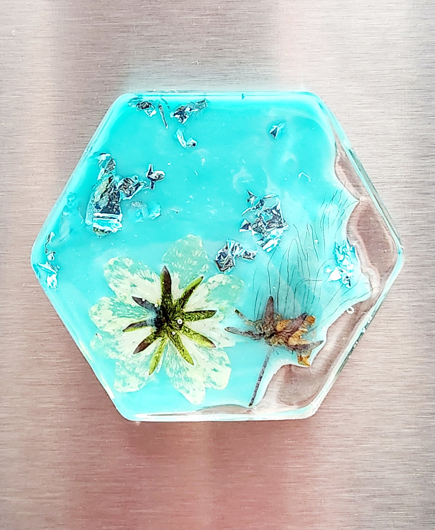 Art magnets with pretty tundra bits