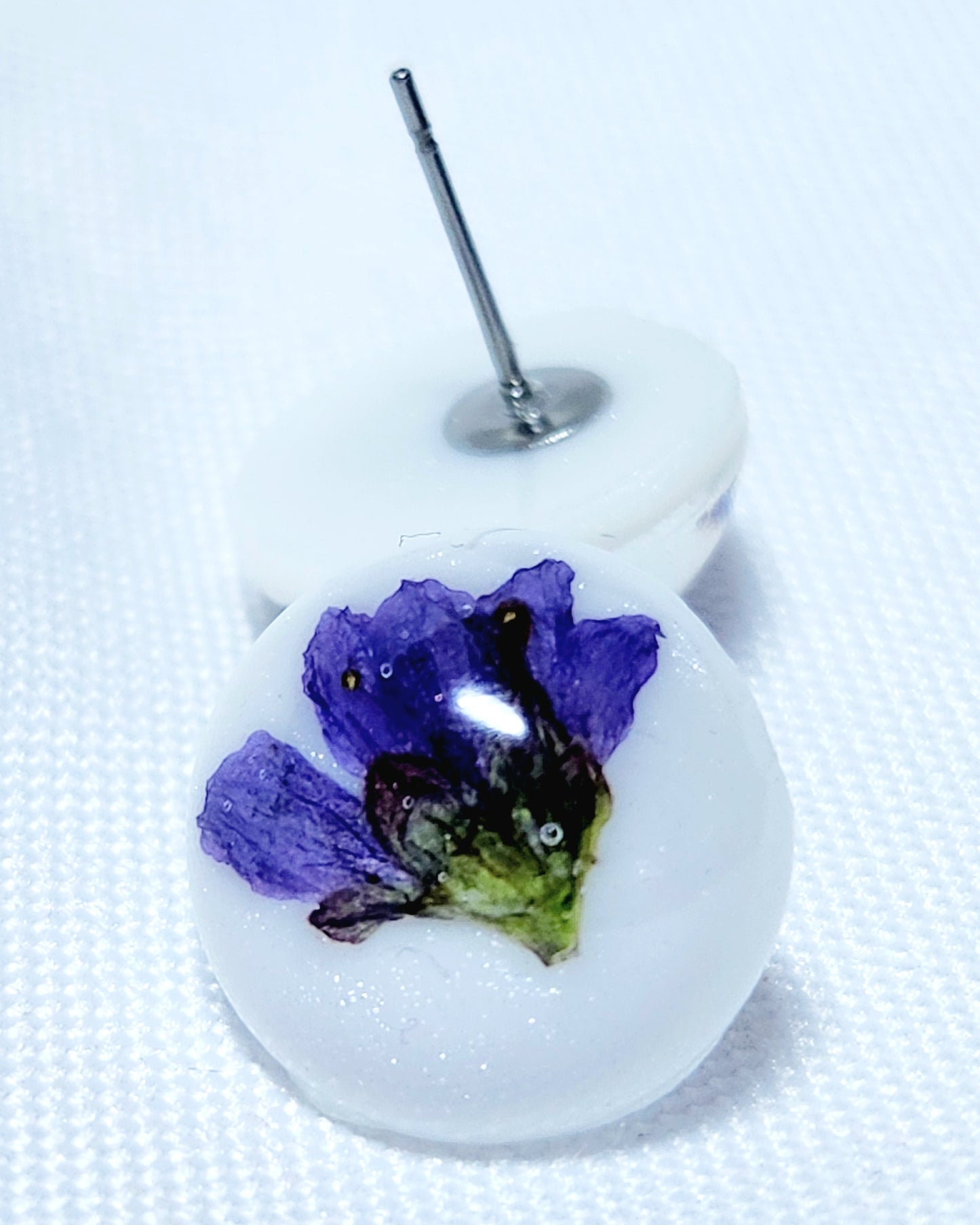 Snowy white earrings with tundra flowers