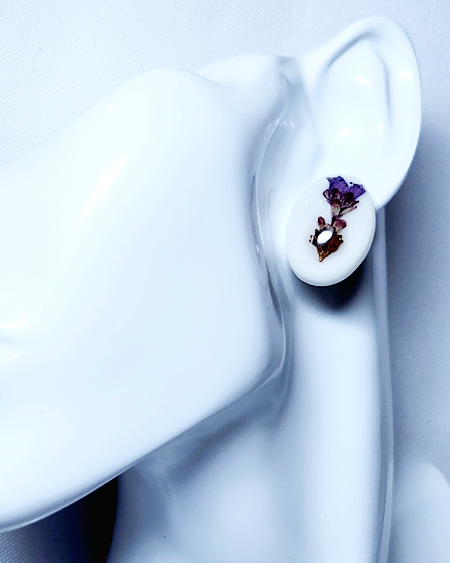 Snowy white earrings with tundra flowers